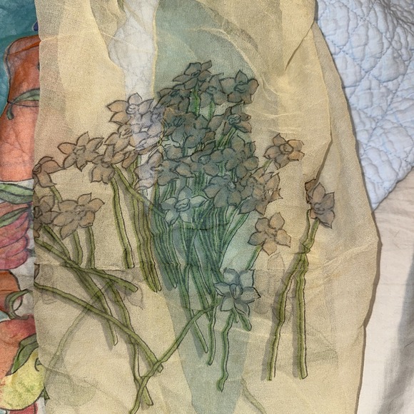 Top Hit Vintage Fashion Baar & Beards Hand Rolled Shortie Scarf Pure Silk Grapes - Picture 5 of 9